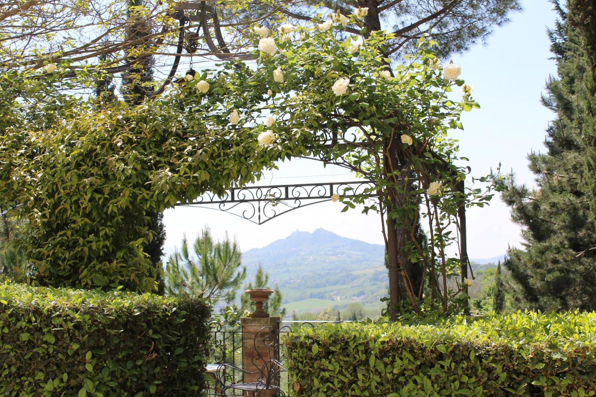 Palazzo Del Poggiano Bed & Breakfast Poggio Berni ภายนอก รูปภาพ