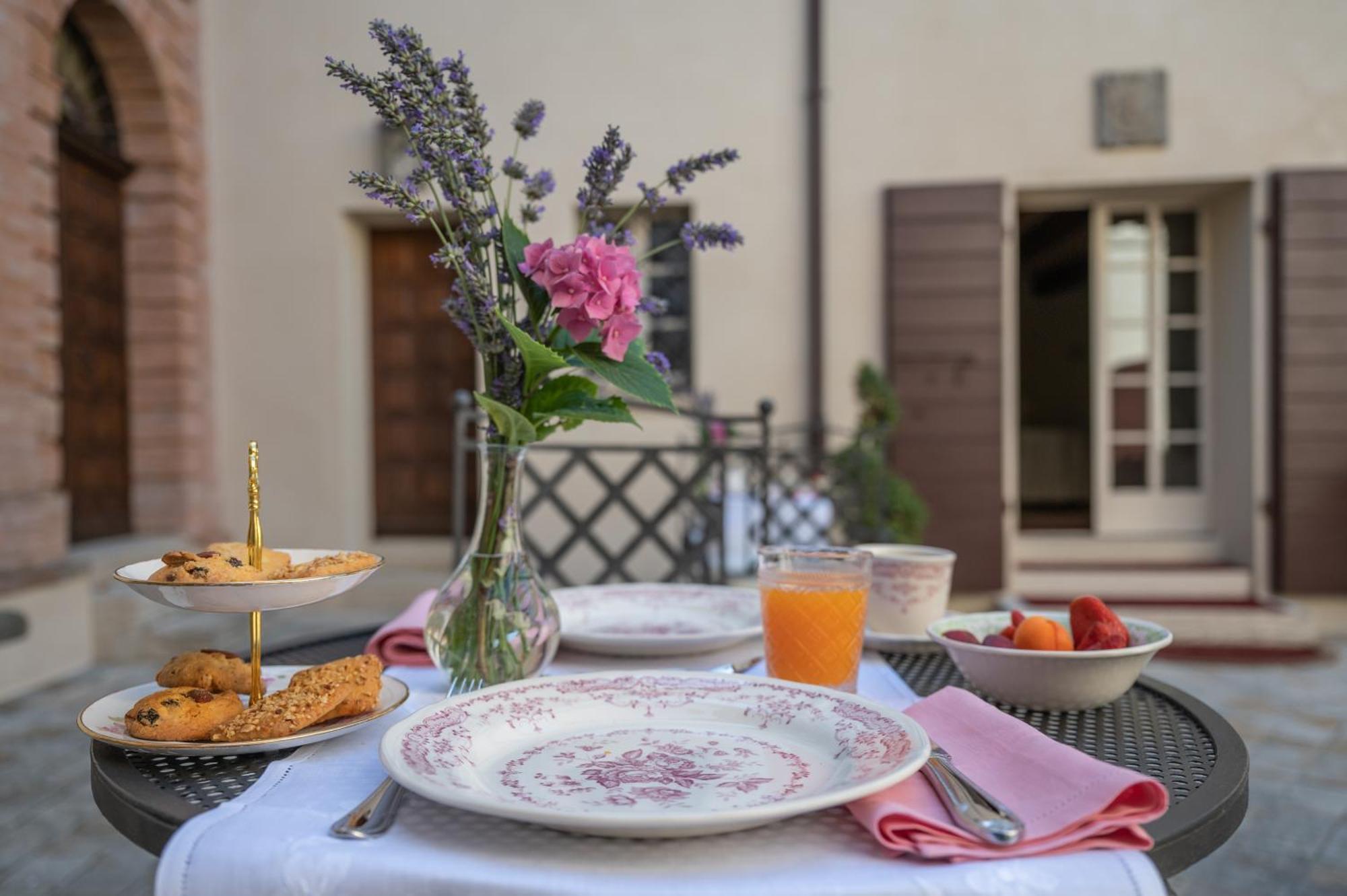 Palazzo Del Poggiano Bed & Breakfast Poggio Berni ภายนอก รูปภาพ